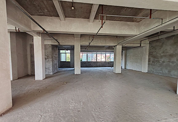 江陽區(qū)況場鎮(zhèn)（佳鴻首創(chuàng)銘都）營業(yè)房和車位整體拍賣